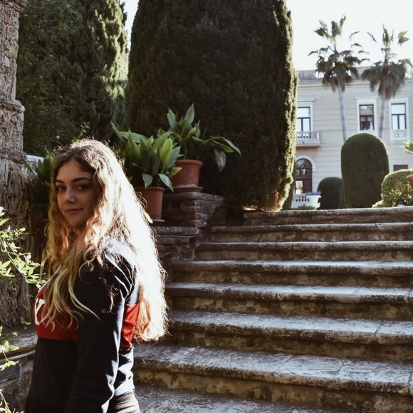 Meet your Posher, Natalia - Picture 5 of 7